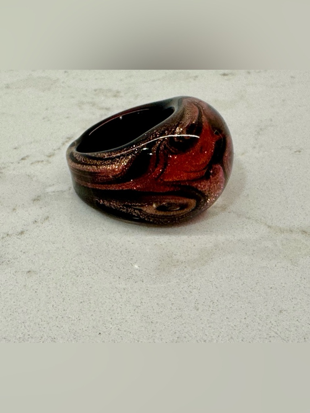 ♦️ Murano Style Red Gold Glitter Glass Ring Chunky Size 7.25 ♦️ - Picture 4 of 6